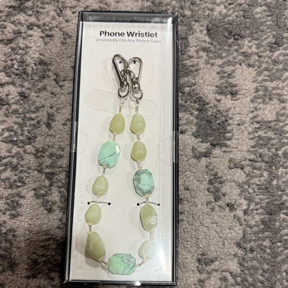 Green Beaded Phone Wristlet